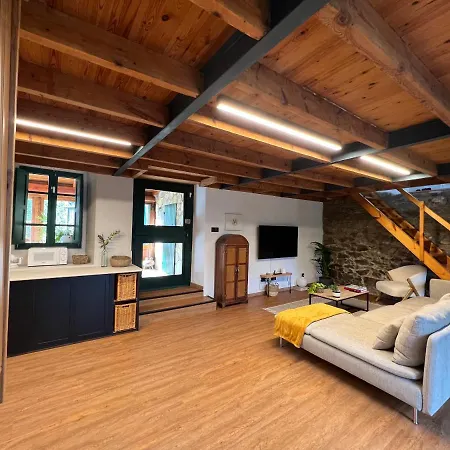 Rural Lambre By Miramar Nyaraló *